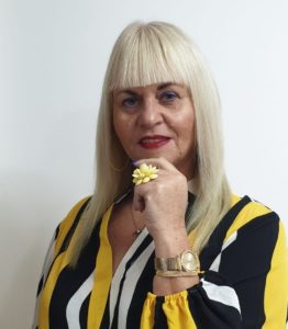 Cover image for נפגשים מחוץ לקופסא